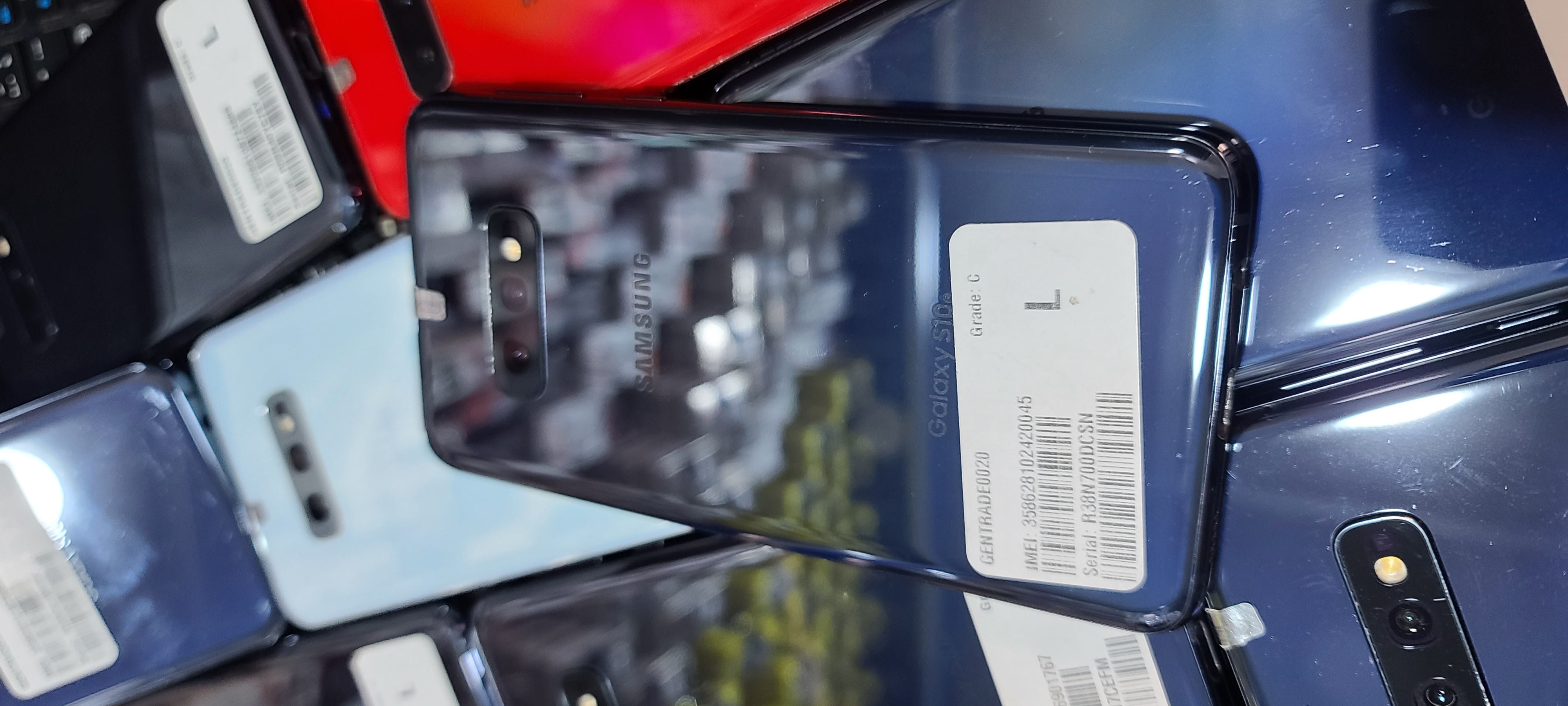 Samsung Galaxy  s10e