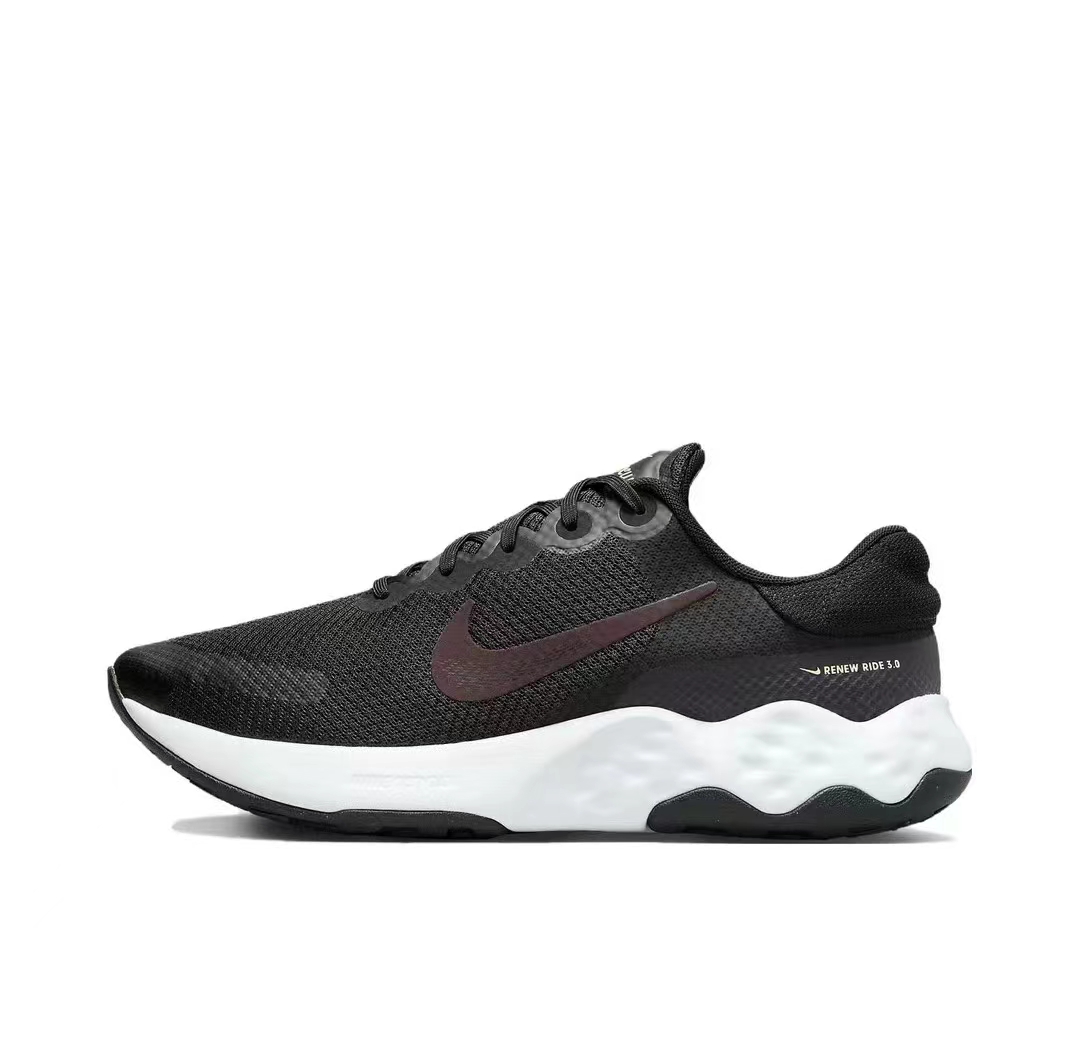 كوتش نايك رياضي جري