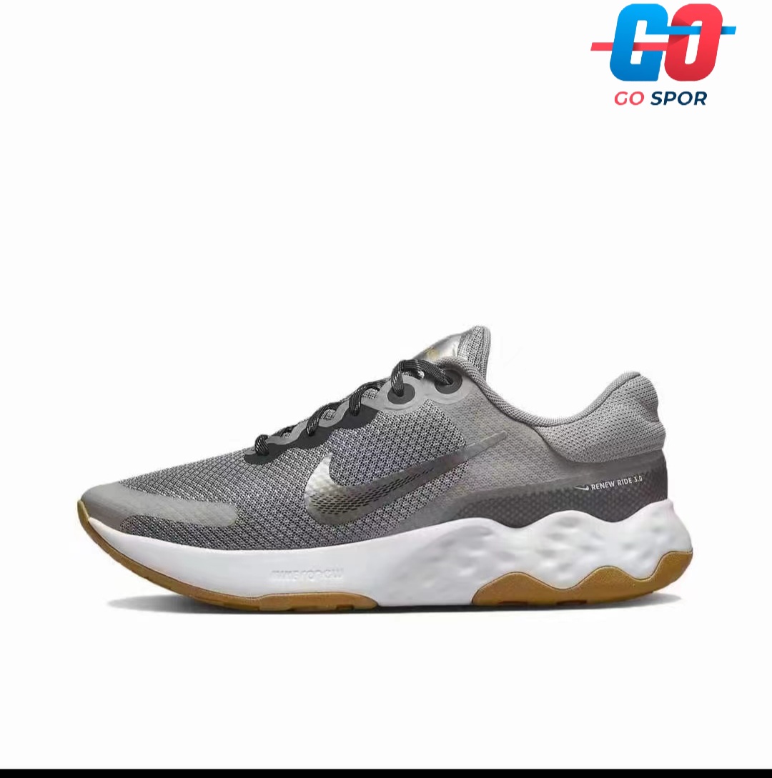 كوتش نايك رياضي جري