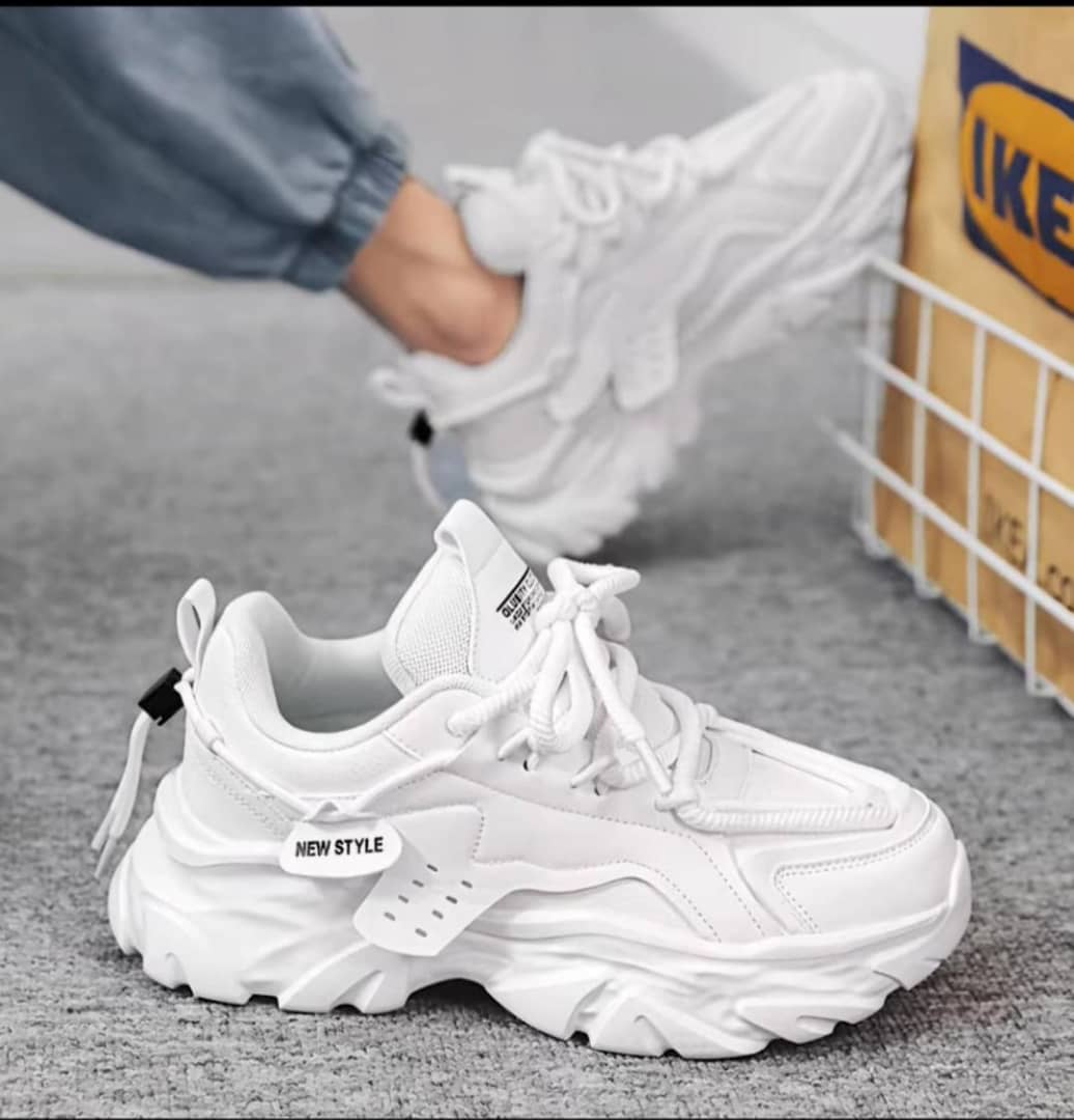 حذاء شبابي عصري دبابة