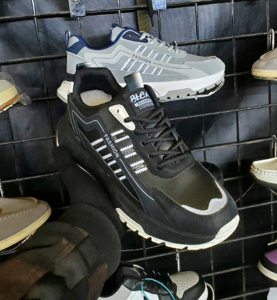 حذاء عصري مرتفع